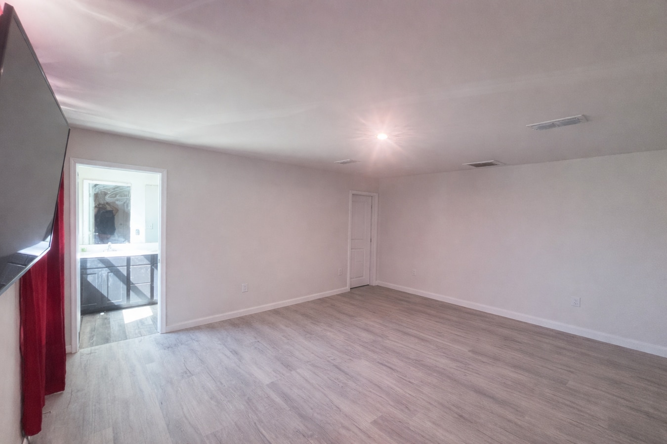 Photo - Room in House on Browband St