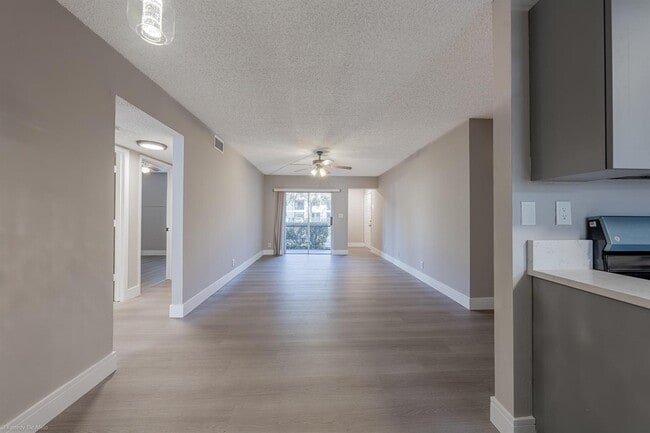 Photo - 105 Gardens Dr Unidad 102