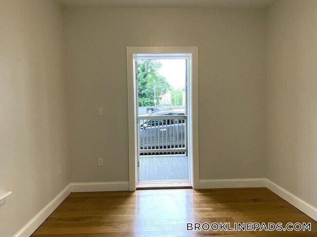 Photo - 52 Kent St Unit 1A