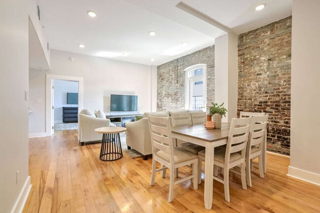Building Photo - 1050 Annunciation St Unit ID1272363P Rental