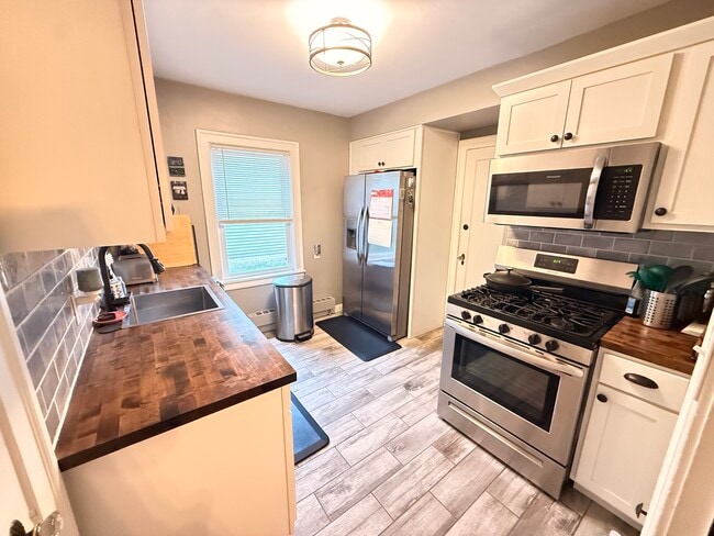 Photo - 825 Leroy St Unit 1