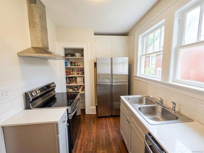 Photo - 1421 S Hull St