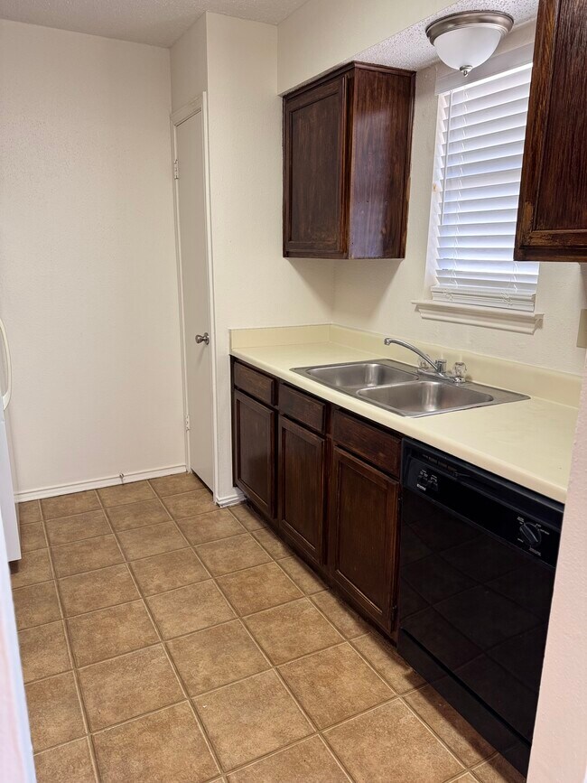 Photo - 808 Station St Unit 3