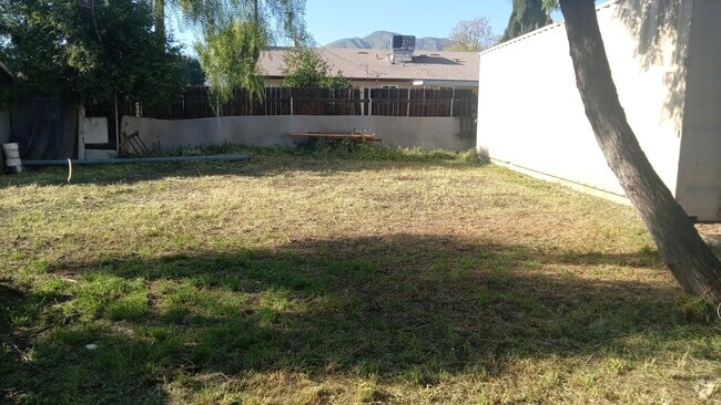 Building Photo - 7181 Palm Ave Rental