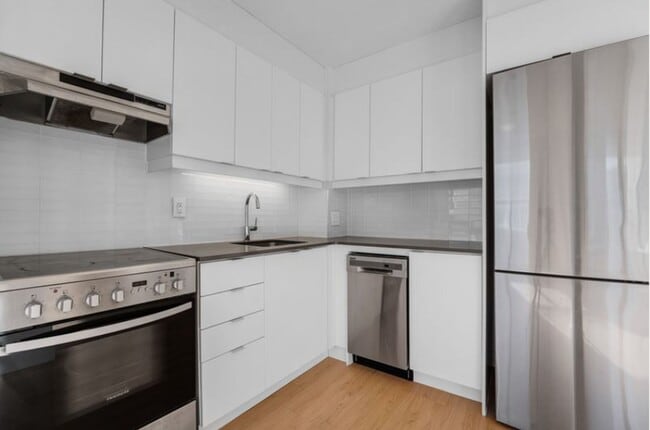 Photo - 145 York St Unit 402