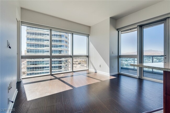 Building Photo - 4471 Dean Martin Dr Unit 2001