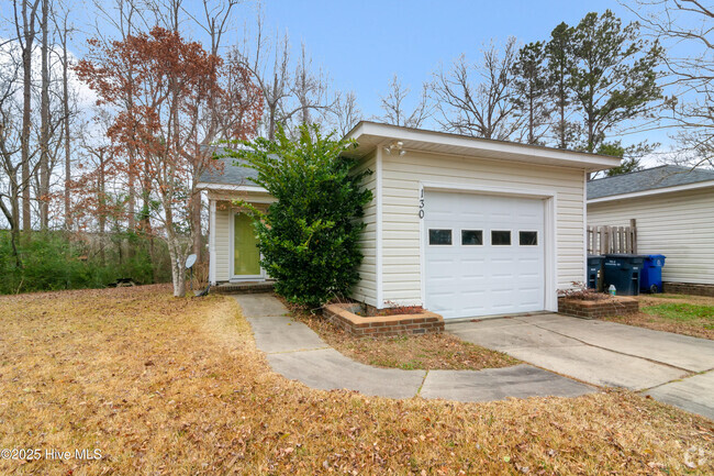 Building Photo - 130 Highland Ct Rental