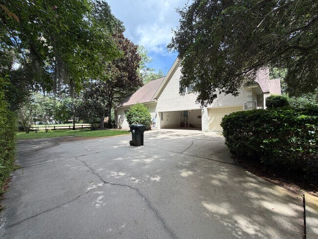 365 Major Wright Rd
