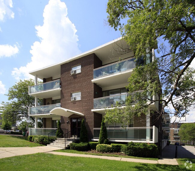 Photo - 1053 Don Mills Road