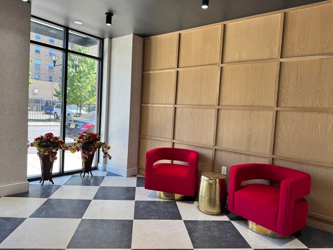 Photo - 289-293 Halsey St