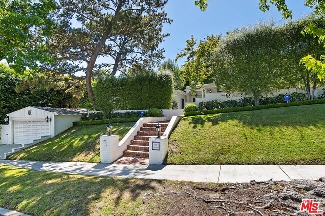 Photo - 111 S Glenroy Ave