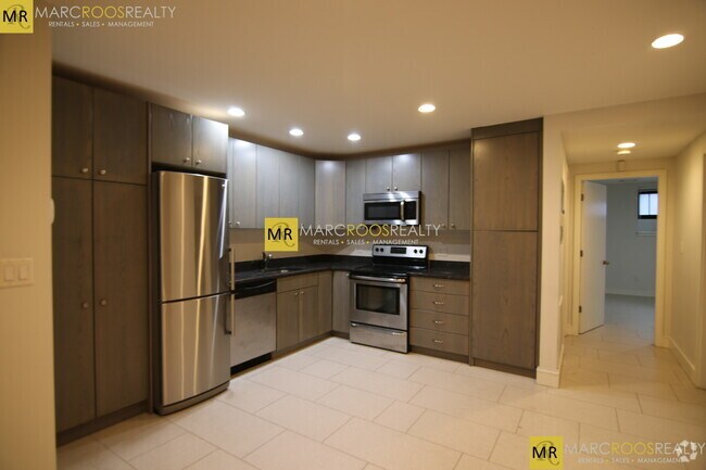 Building Photo - 553 Columbus Ave Unit Columbus Ave Rental