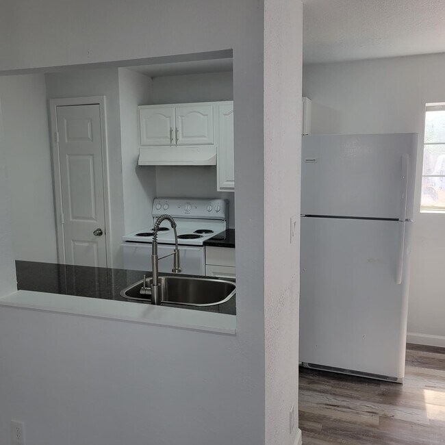 Photo - 8605 Meta St Unit A