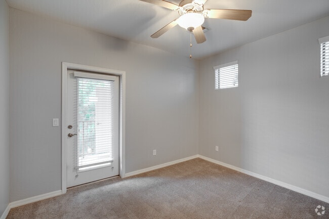 2HAB, 2BA - 1,130 ft² - Santana Ridge Luxury Condominiums