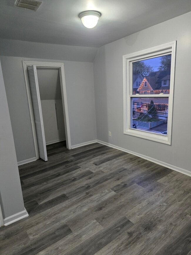 Building Photo - 61 Savoy St Unit Apt#2