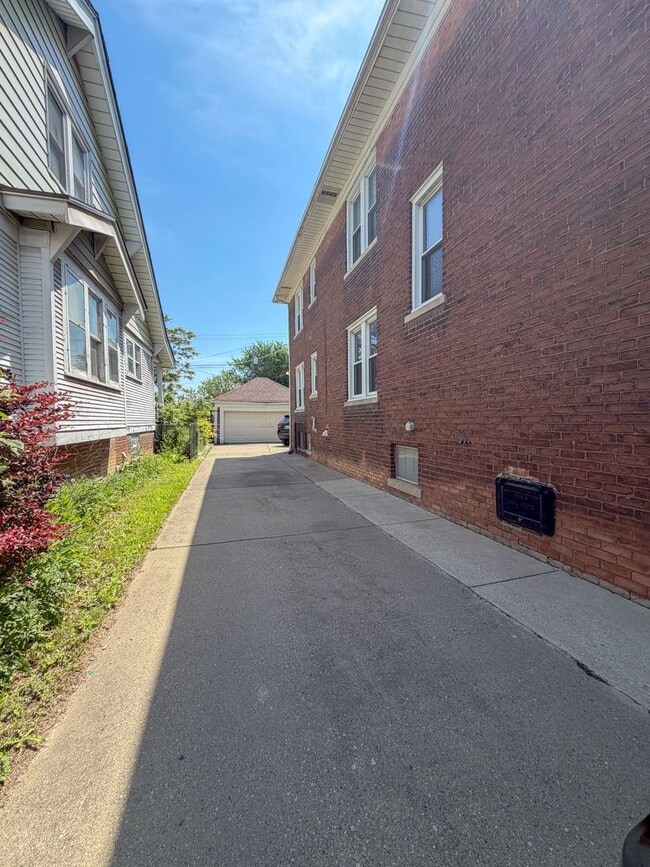 Photo - Beautiful Brick lower duplex unit