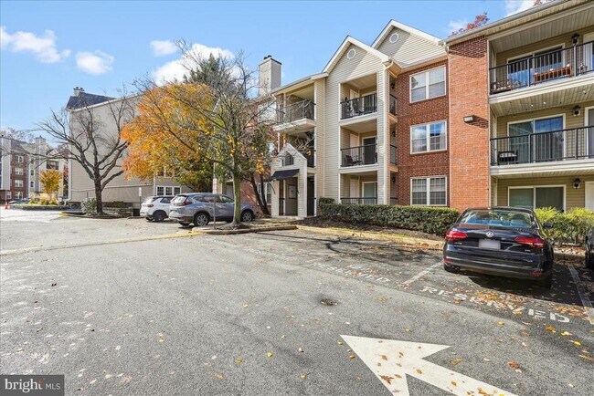 Photo - 3305 Wyndham Cir Unit 252