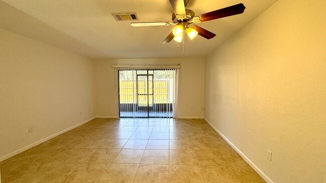 Photo - Spacious Townhome - Internet - Casablanca East!