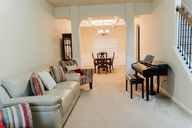 Photo - 3830 Kittery Point SW