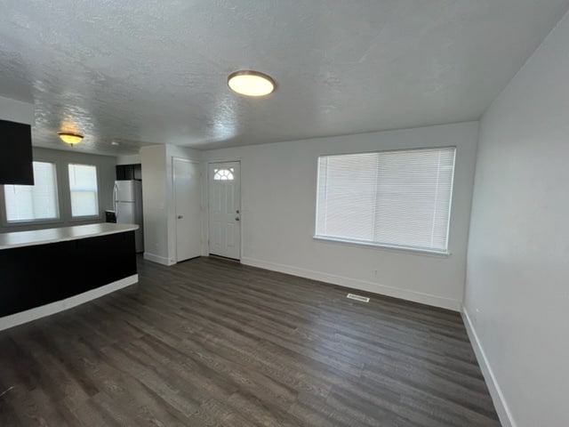 Building Photo - 2717 W Regan Ave Rental