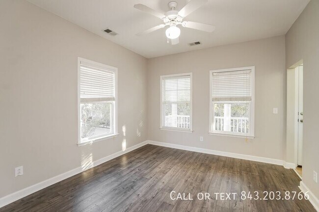 Photo - 3004 Treadwell St