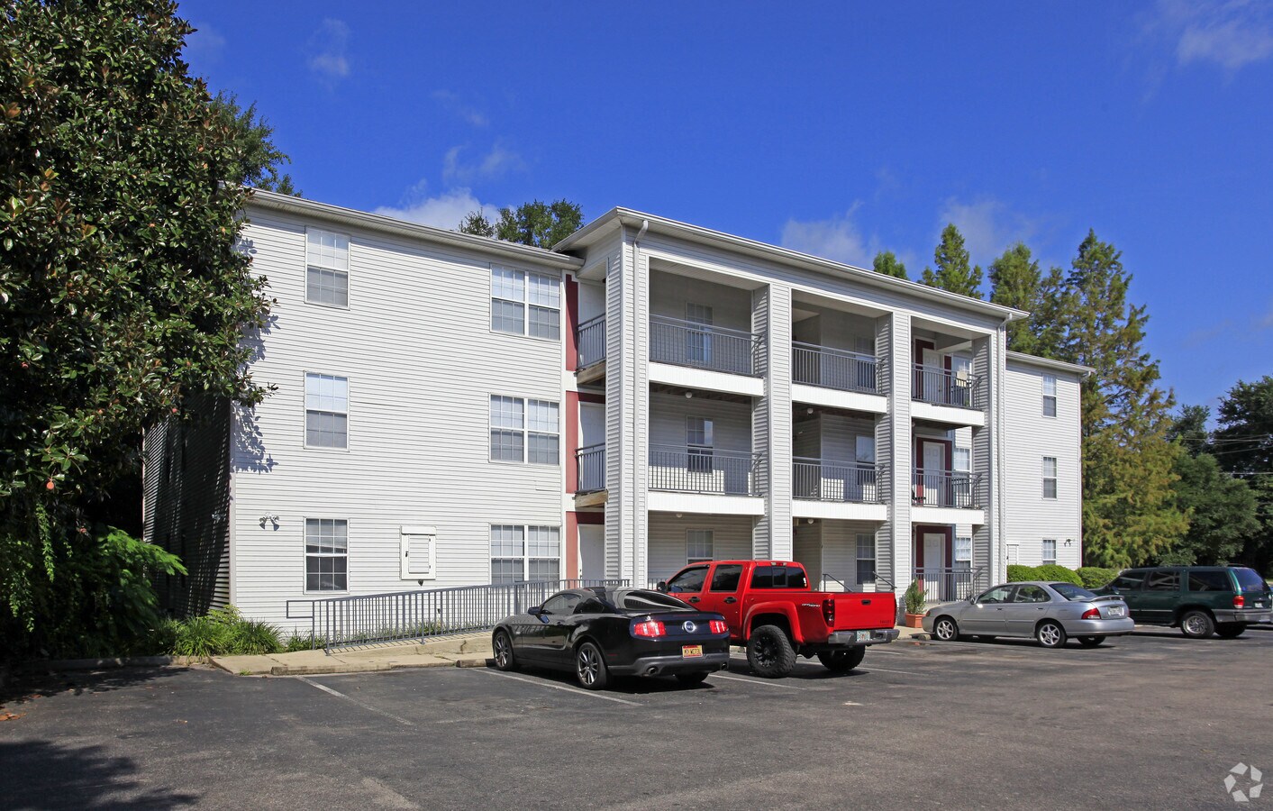 Photo - University Center Apartments