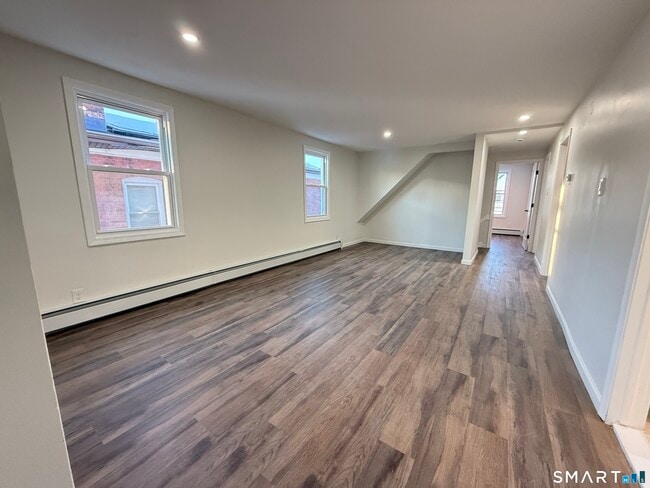 Photo - 53 Mahl Ave Unit 3