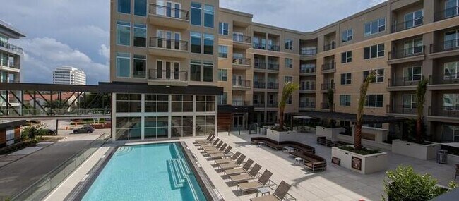 Photo - 2119 Westheimer Rd Unidad c3