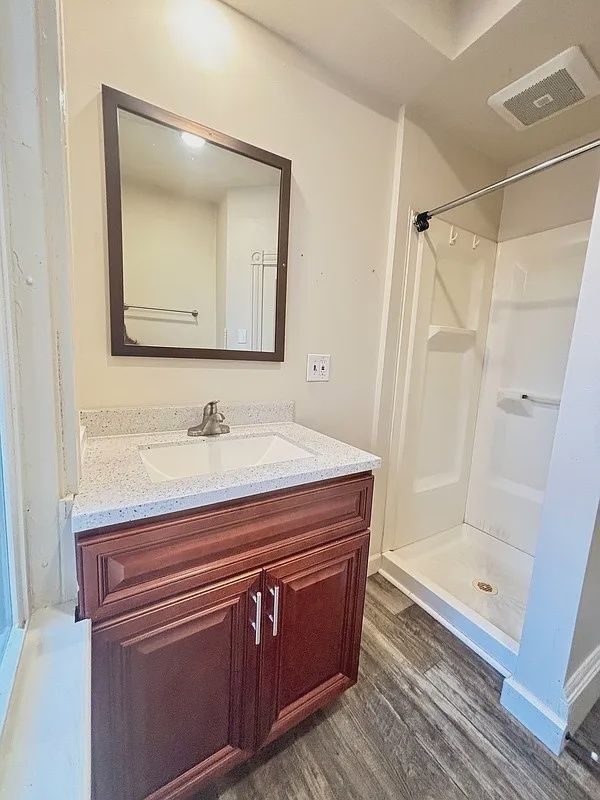 227 E Clay St Unit 3