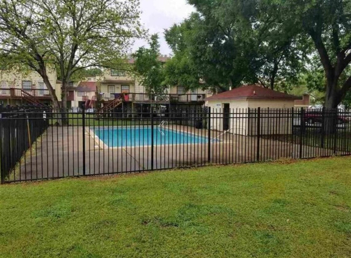 Photo - 1324 Warrior Way