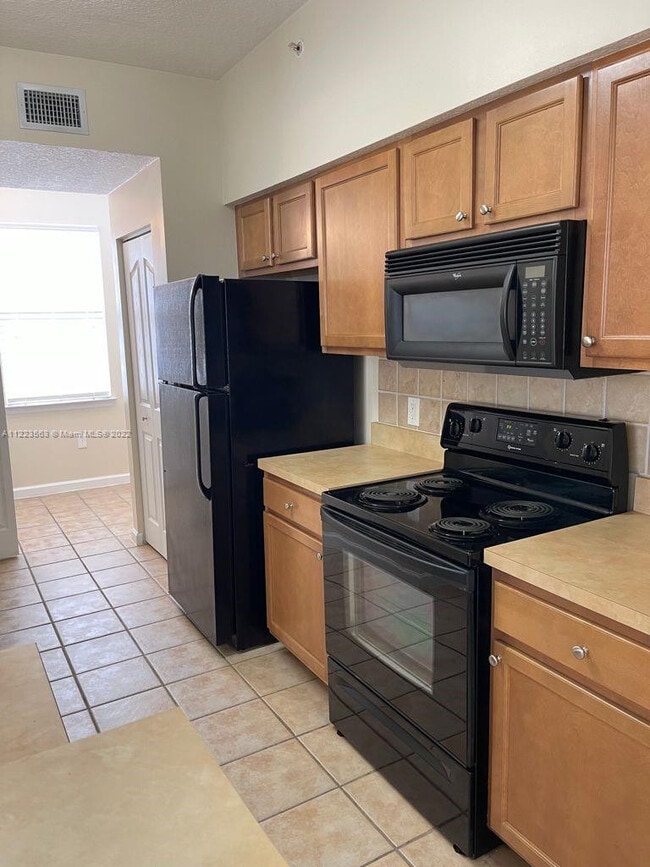 Photo - 9825 Baywinds Blvd Unit 825