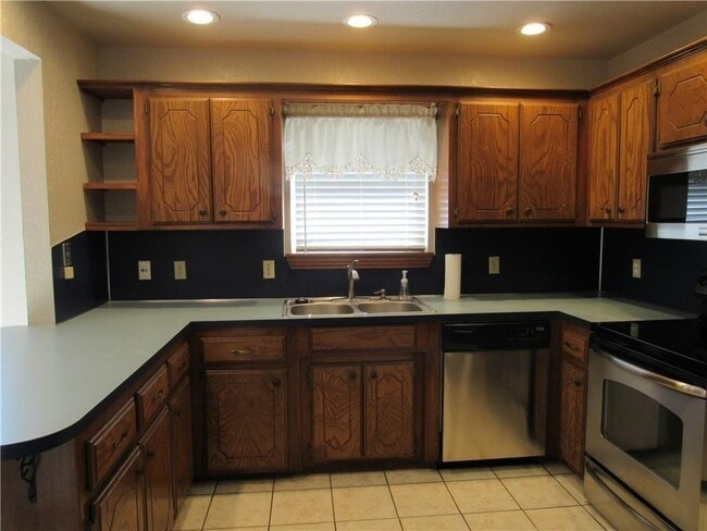 Photo - 936 W Tesio Way