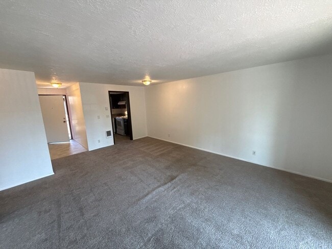 Photo - 1864 Liberty St NE