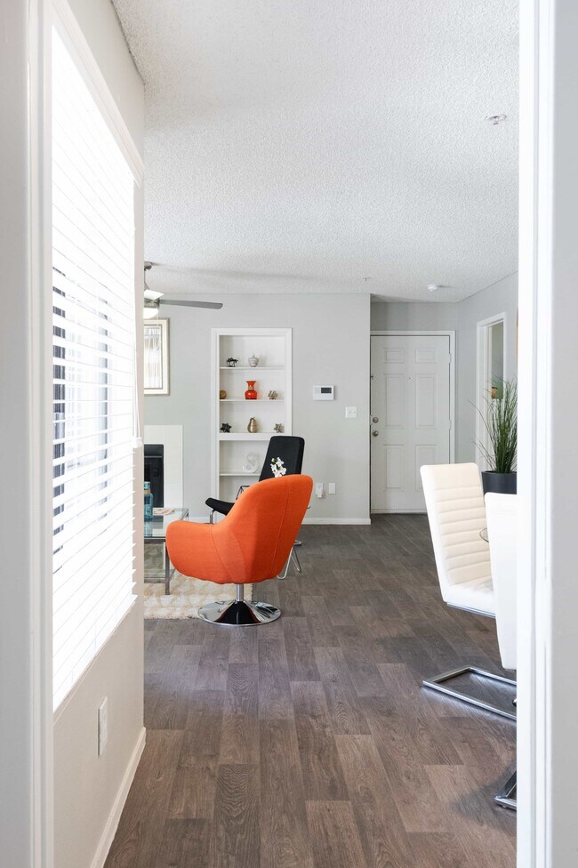 Photo - Boulevard at 4201 Apartments