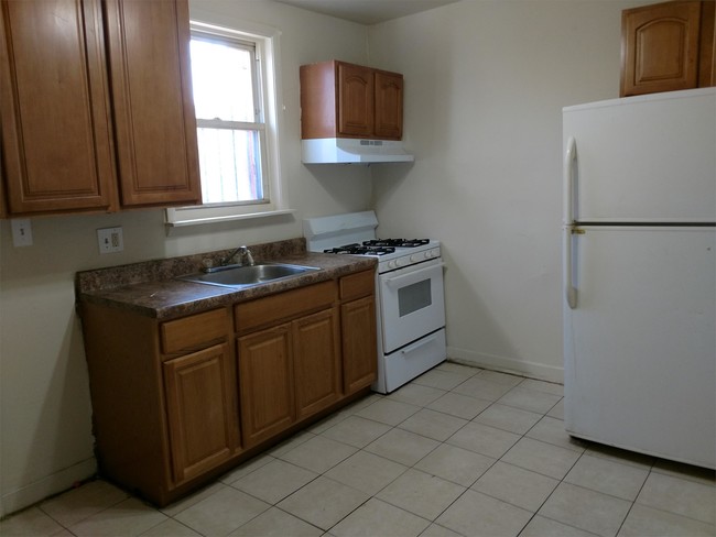 Photo - 4655 Mulberry St