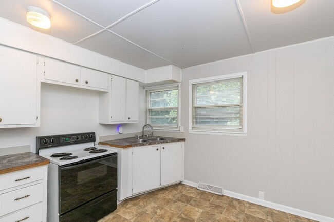 Photo - 1519 W Waldo Ave