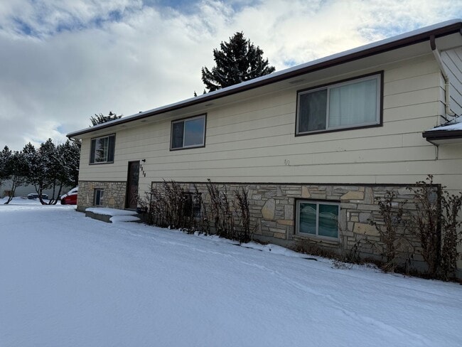 Building Photo - 1616 Durston Rd Unit 1616 Durston 1