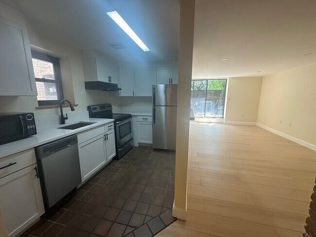 Photo - 84 Gainsborough St Condo Unit 006W