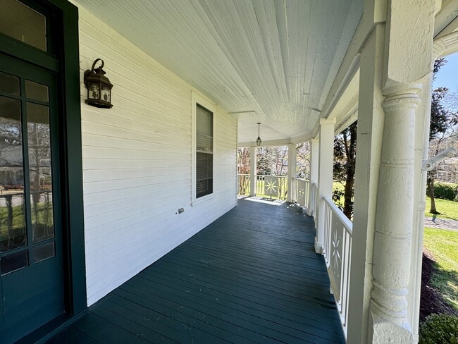 Photo - 506 Mayes Ave