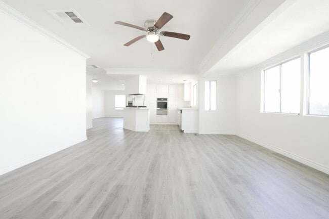 Photo - 20701 Beach Blvd