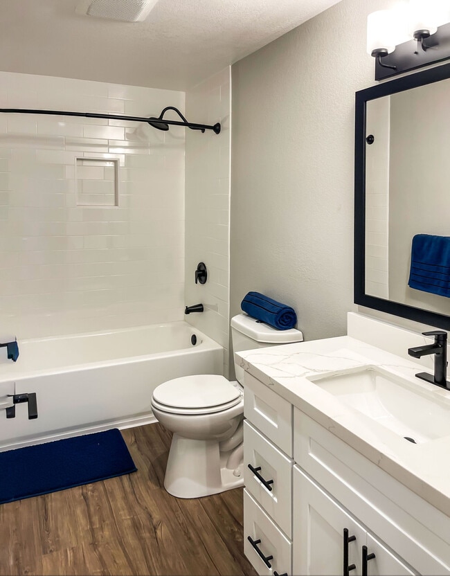 Photo - Skylark Apartments