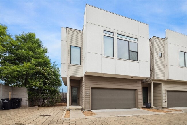 Photo - 614 Thornton Rd