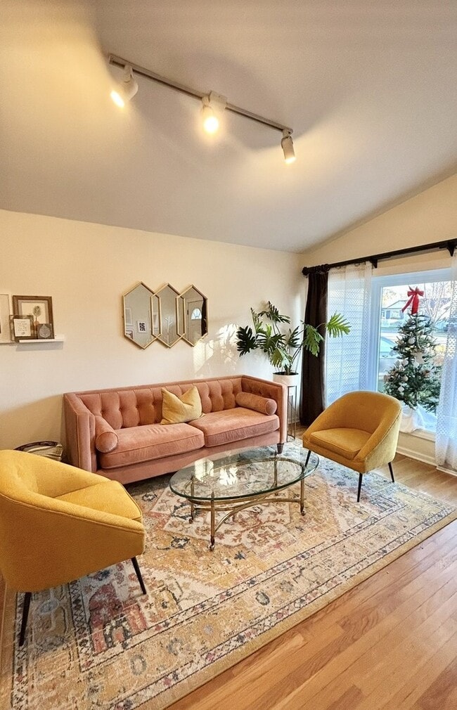 Photo - 42 W Taylor Rd