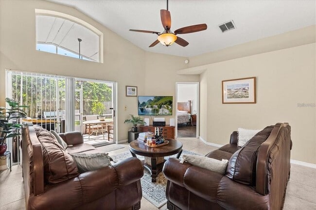 Photo - 805 Lewis Pl