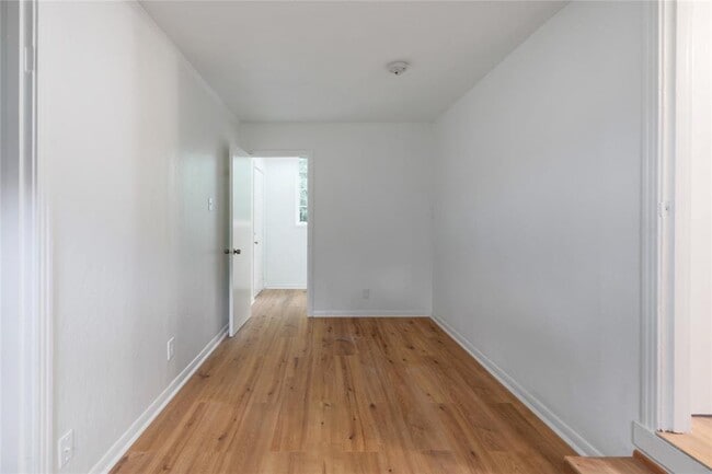Photo - 3400 Lafayette Ave