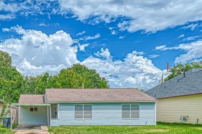 Building Photo - 4821 Alvin St