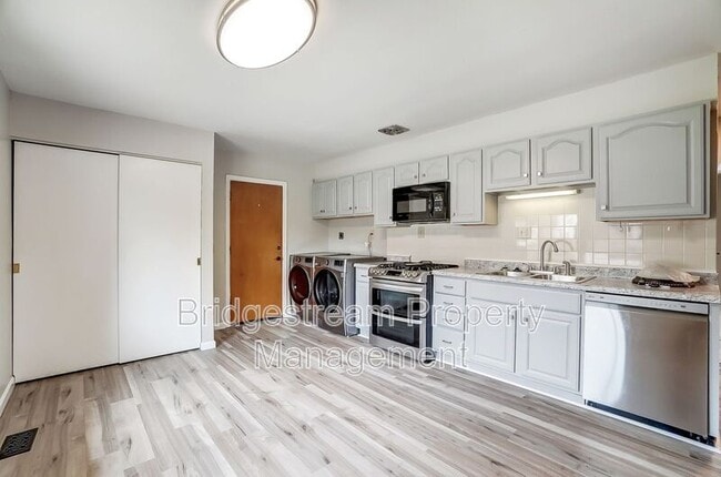 Photo - 4354 Meadowcroft Rd