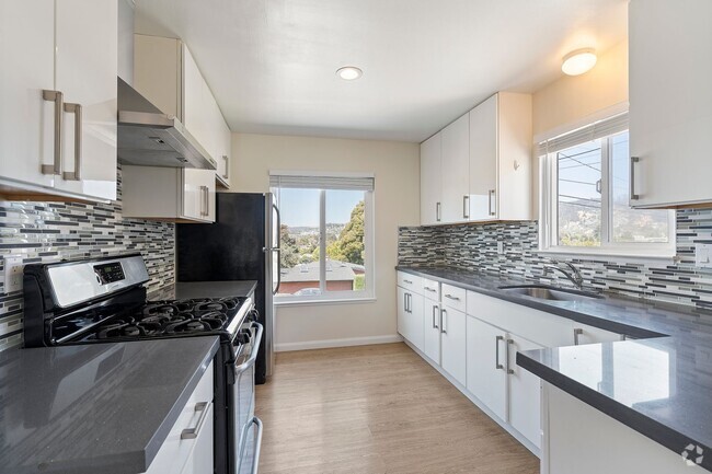 Building Photo - 5306 Bayview Ave Unit A Rental