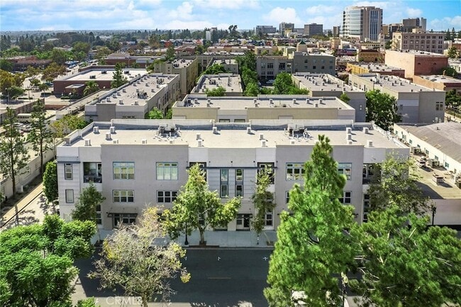 Photo - 210 N Spurgeon St