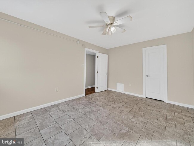 Photo - 3111 Naylor Rd SE Unit 104